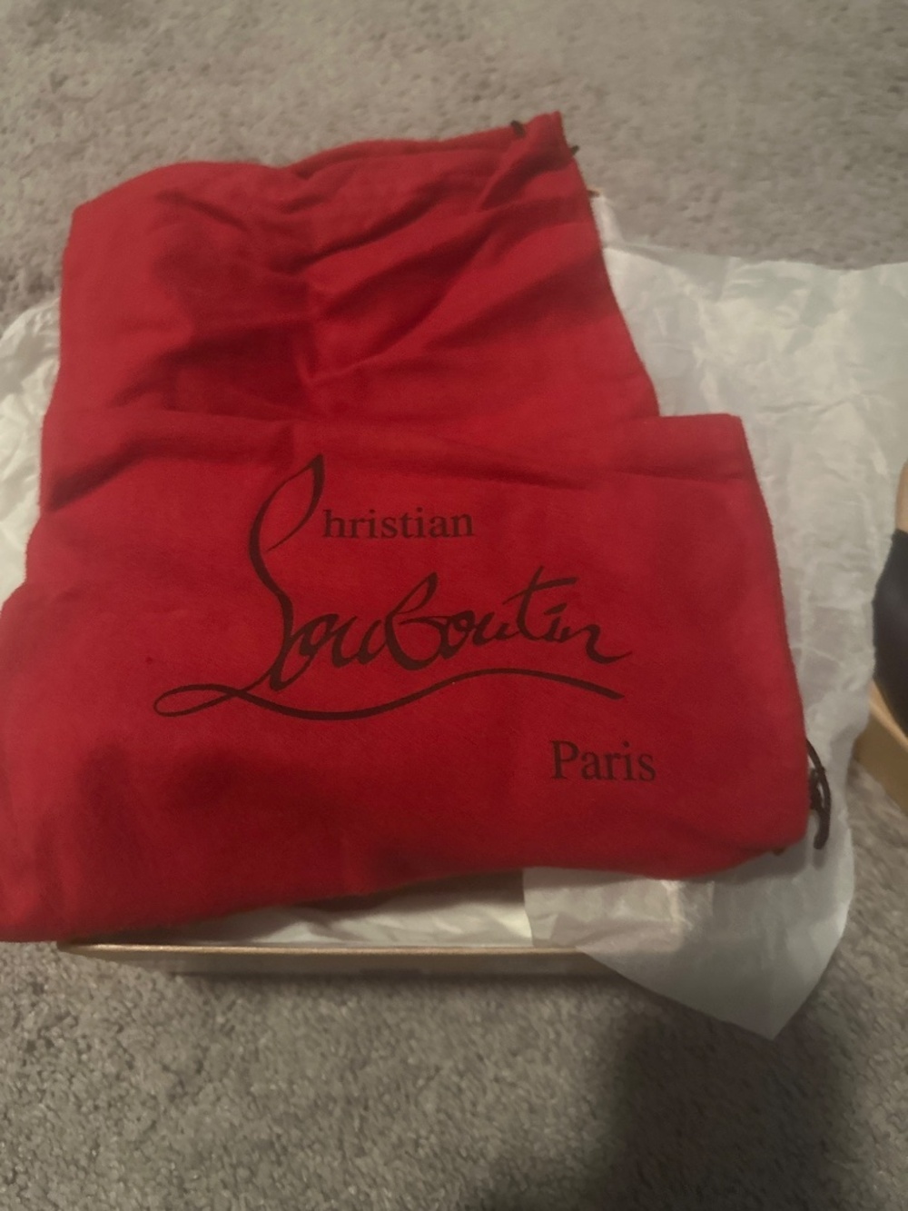 Christian Louboutin - Picture 2 of 4